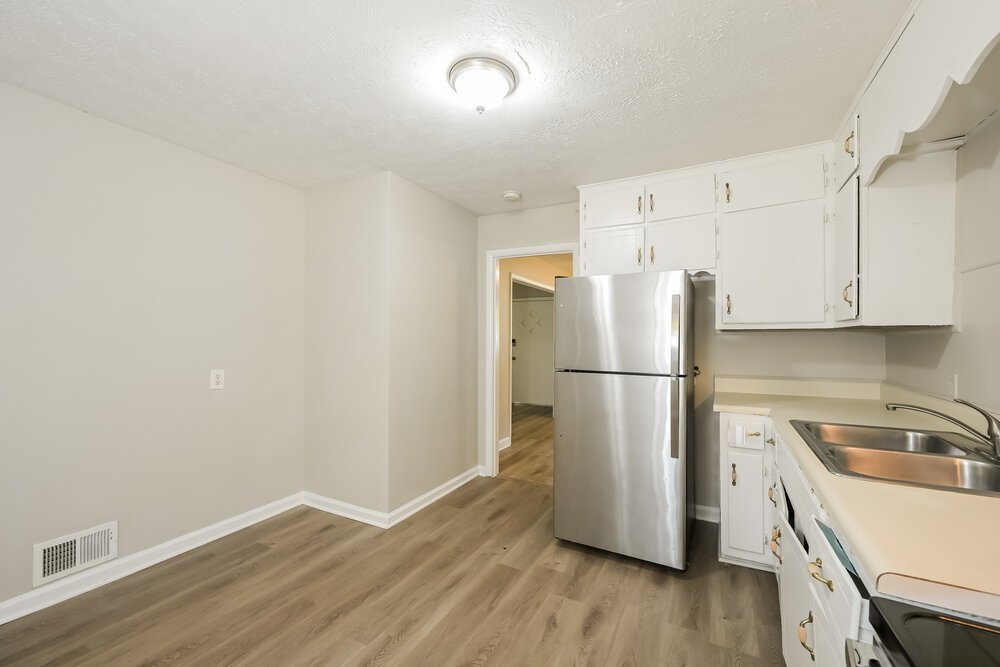 4-Bed Rental on 627 Grayson Parkway photo 6