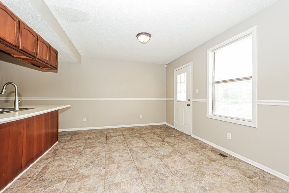 2-Bed Rental on 110 Bland Dr photo 6