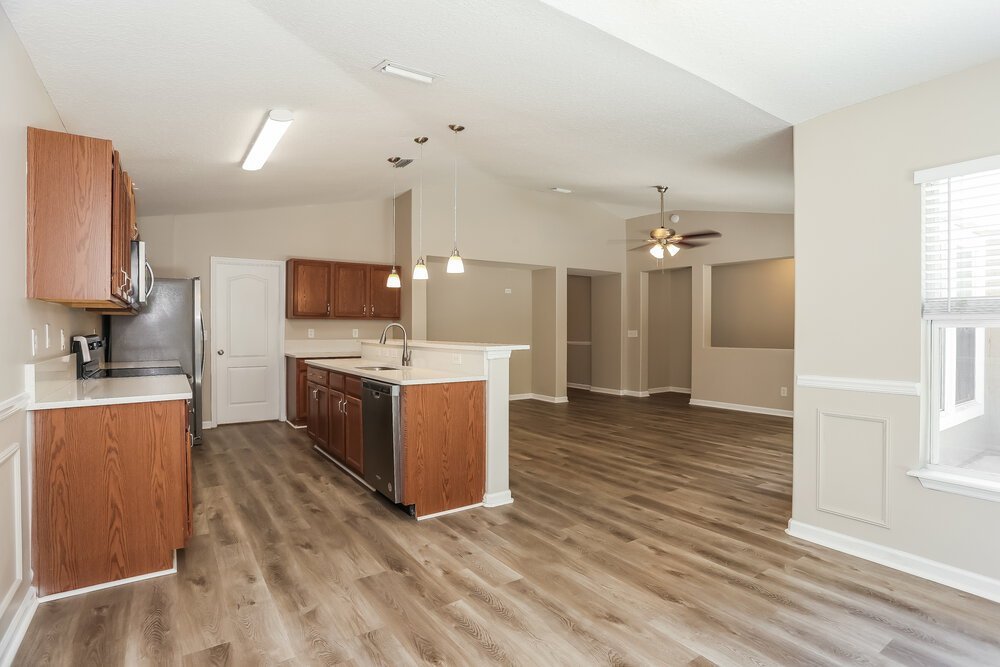 3-Bed Rental on 392 Bostwick Cir photo 7