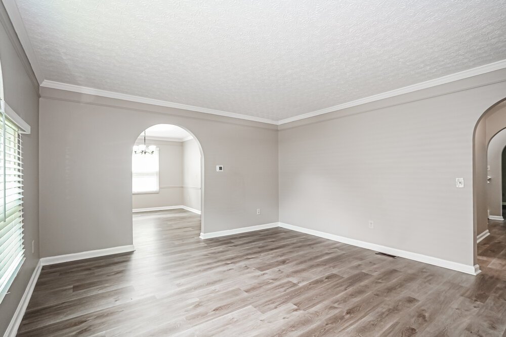 3-Bed Rental on 7927 Oak Valley photo 7