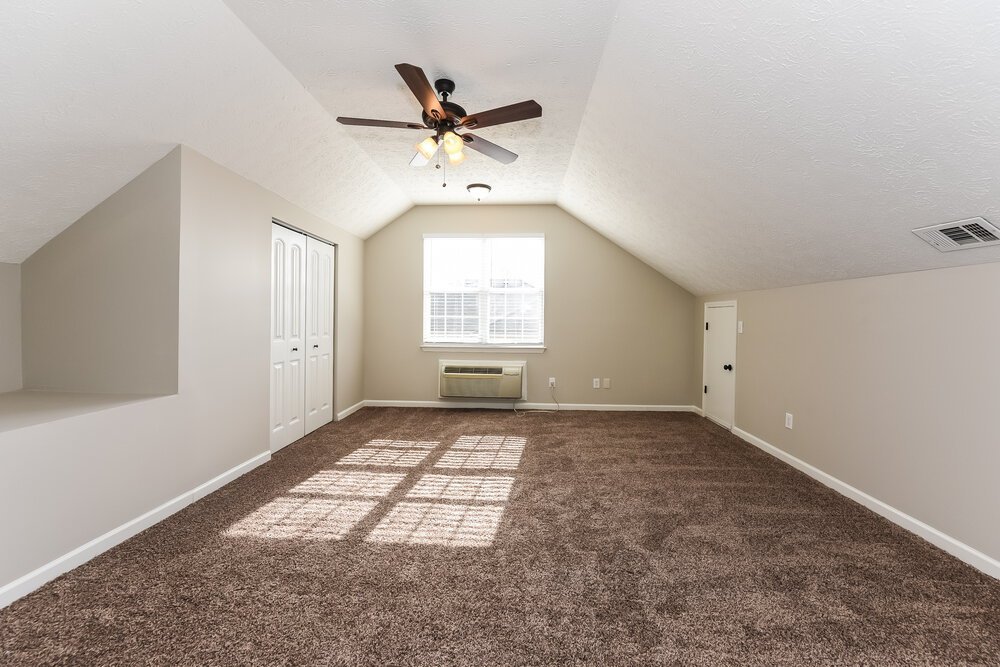 4-Bed Rental on 3602 Sussex Ct photo 7