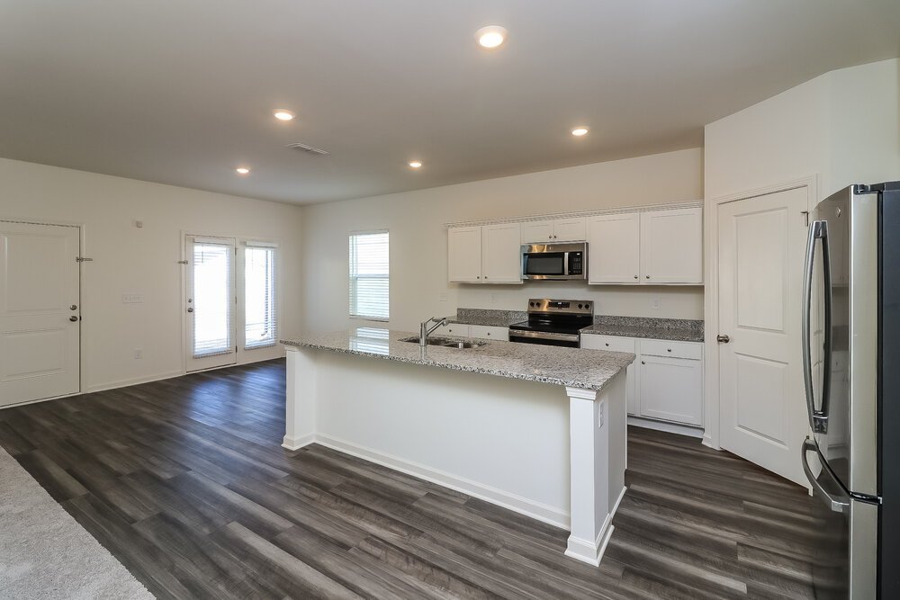 4-Bed Rental on 136 Hargrave Ave photo 8