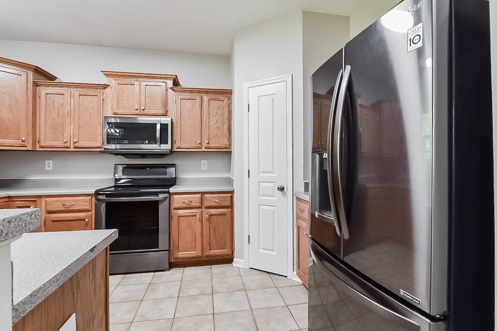 3-Bed Rental on 2007 Westwind Dr photo 8