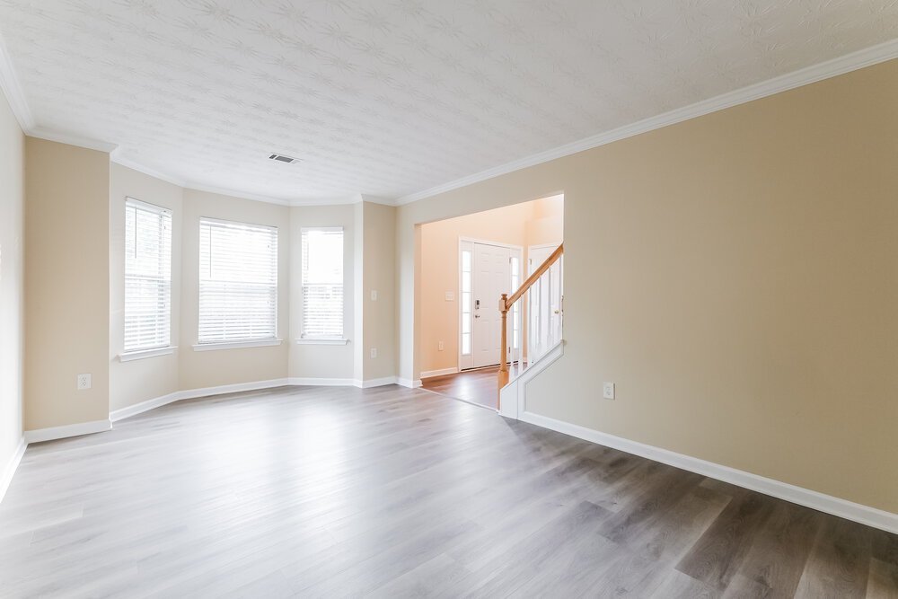 4-Bed Rental on 4065 Crescent Walk photo 9