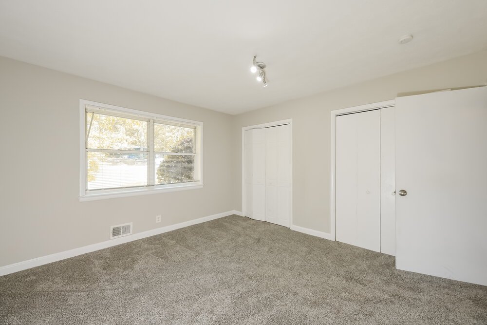 4-Bed Rental on 627 Grayson Parkway photo 9