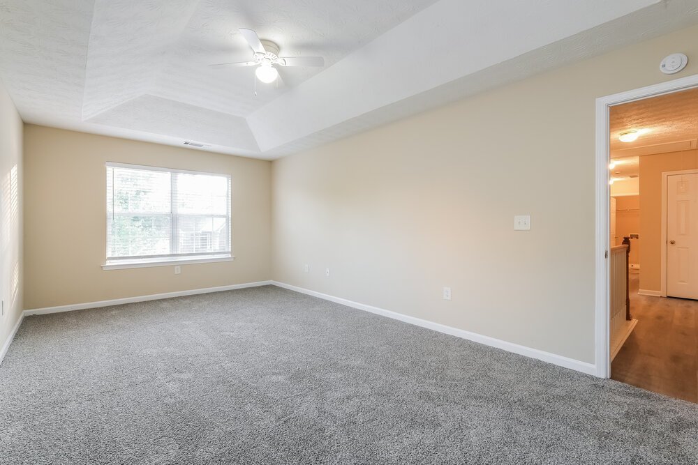 4-Bed Rental on 4065 Crescent Walk photo 10