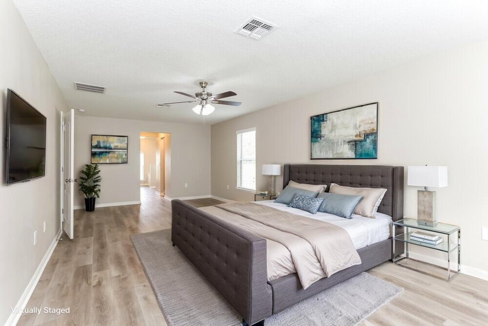 4-Bed Rental on 97122 Yorkshire Dr photo 10