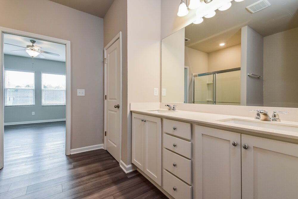 4-Bed Rental on 570 Knightsbridge Lane photo 10