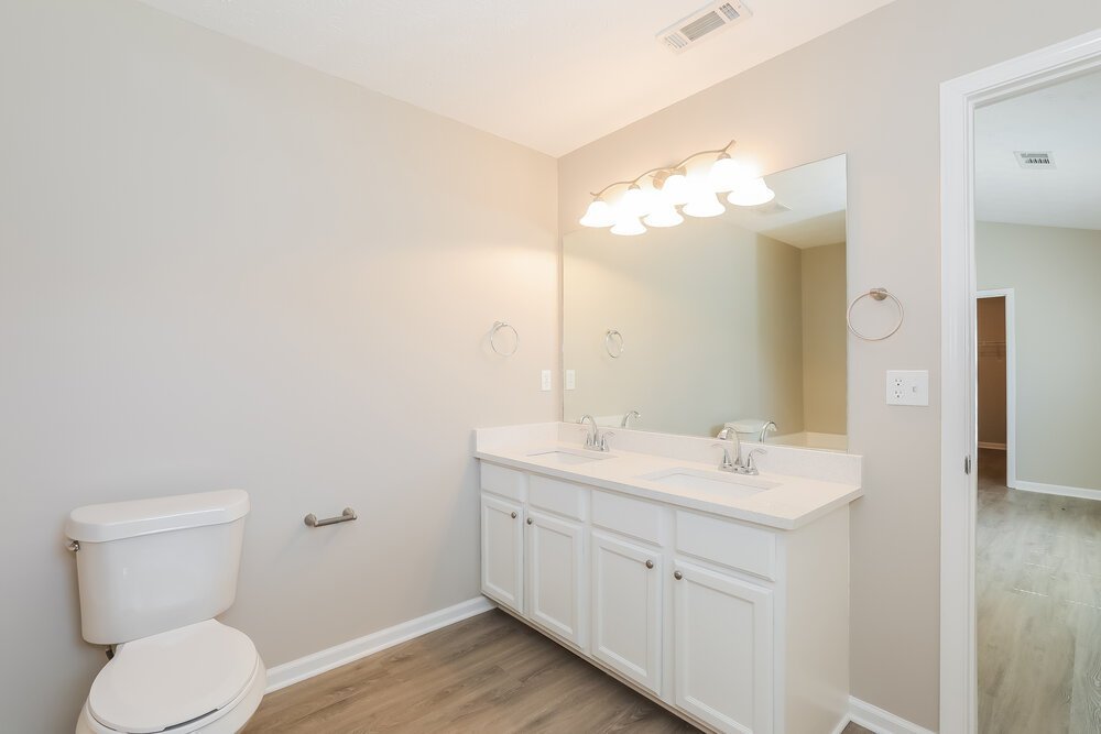 4-Bed Rental on 1052 Navaho Trl photo 11