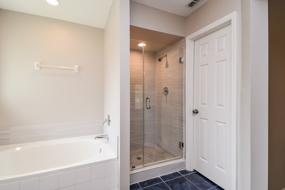 3-Bed Rental on 1509 Maple Leaf photo 12