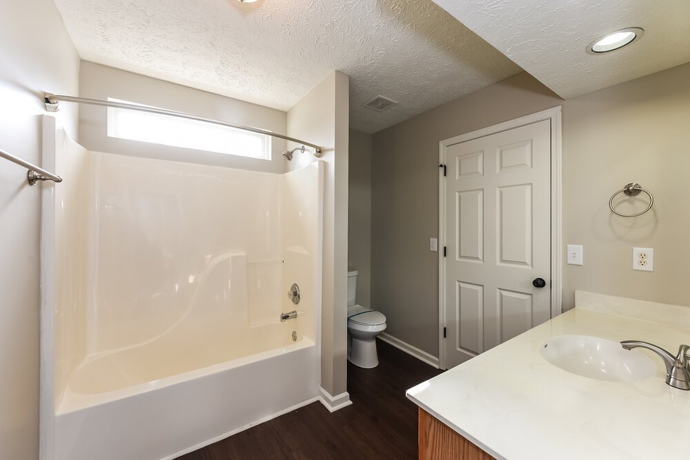 4-Bed Rental on 3602 Sussex Ct photo 12
