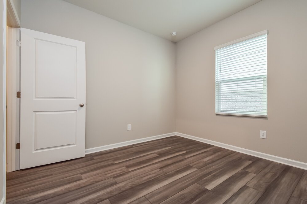 4-Bed Rental on 570 Knightsbridge Lane photo 13