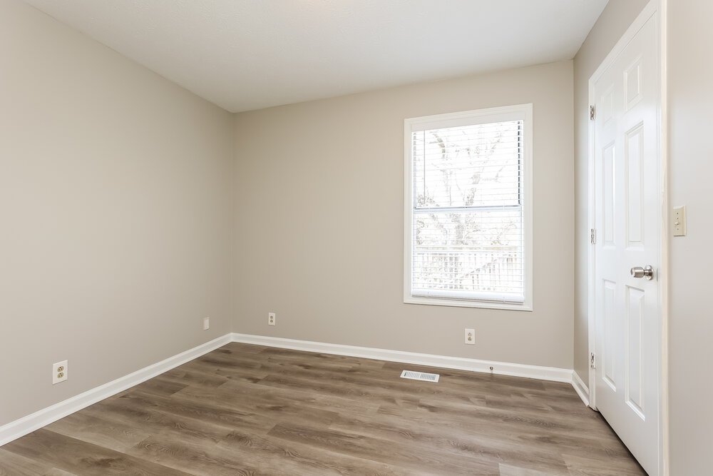 3-Bed Rental on 121 Lee Court photo 14
