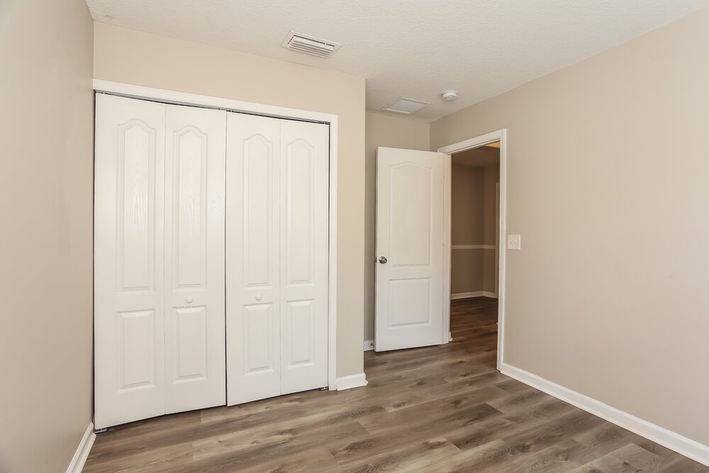 3-Bed Rental on 392 Bostwick Cir photo 14