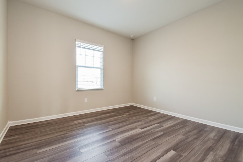 4-Bed Rental on 570 Knightsbridge Lane photo 14