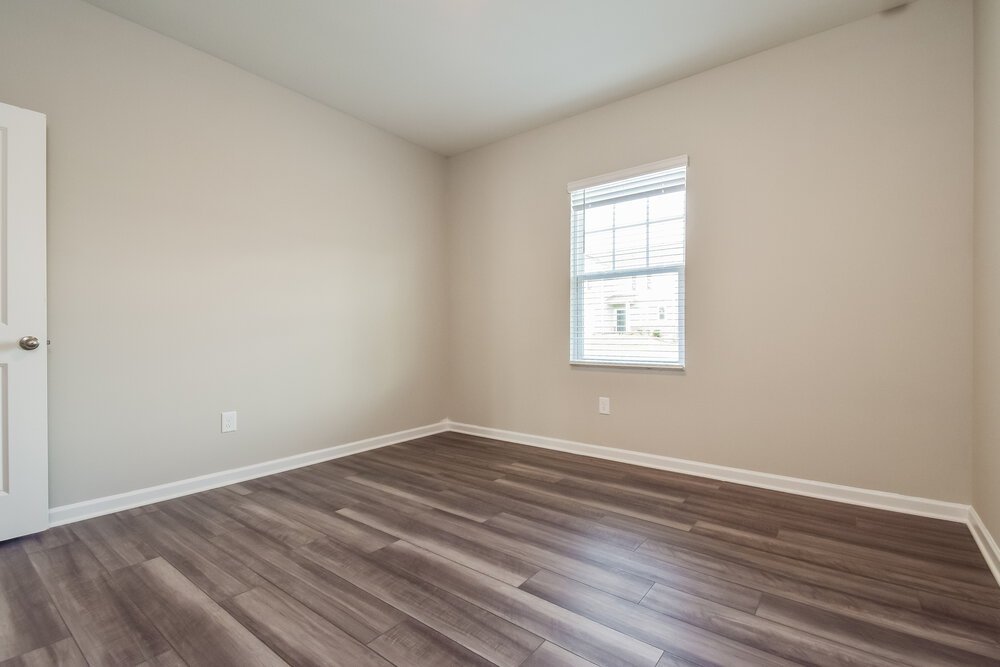 4-Bed Rental on 570 Knightsbridge Lane photo 15