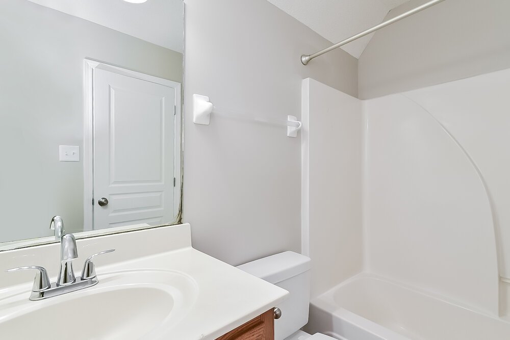 3-Bed Rental on 2007 Westwind Dr photo 15