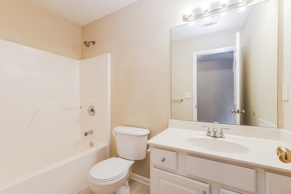 4-Bed Rental on 4065 Crescent Walk photo 16
