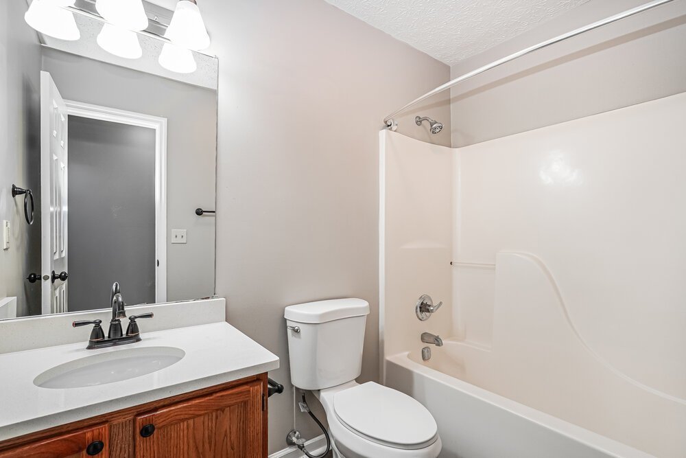 3-Bed Rental on 7927 Oak Valley photo 16