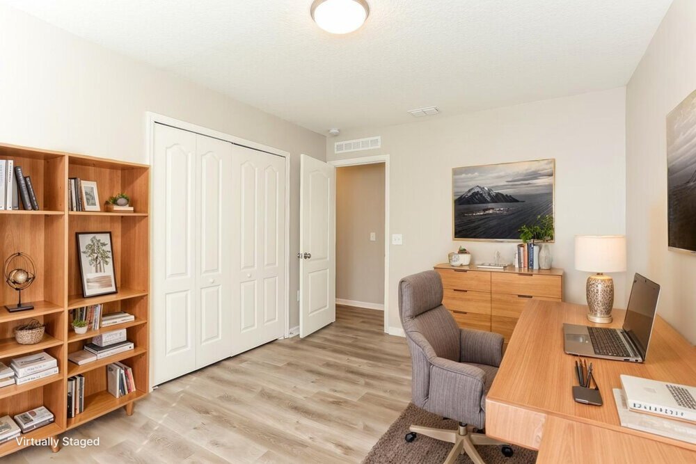 4-Bed Rental on 97122 Yorkshire Dr photo 16