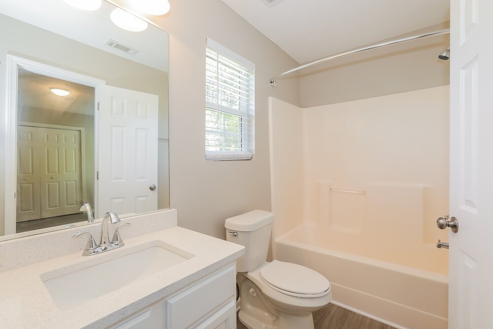 4-Bed Rental on 1052 Navaho Trl photo 16
