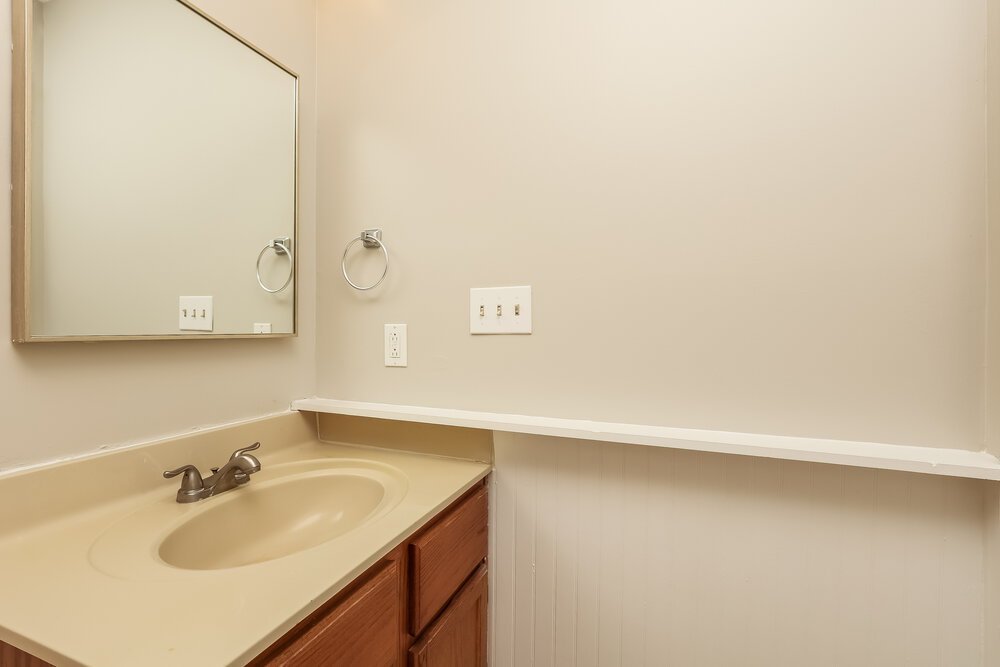 3-Bed Rental on 121 Lee Court photo 16