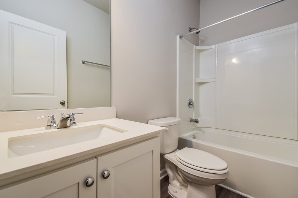 4-Bed Rental on 570 Knightsbridge Lane photo 17