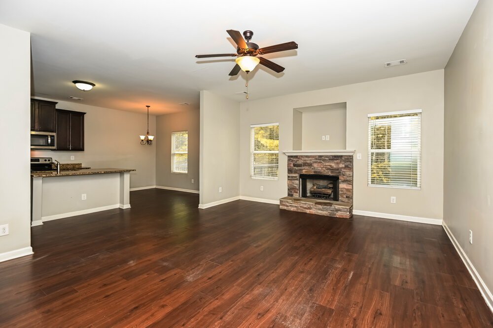 4-Bed Rental on 214 Bethany Manor photo 6