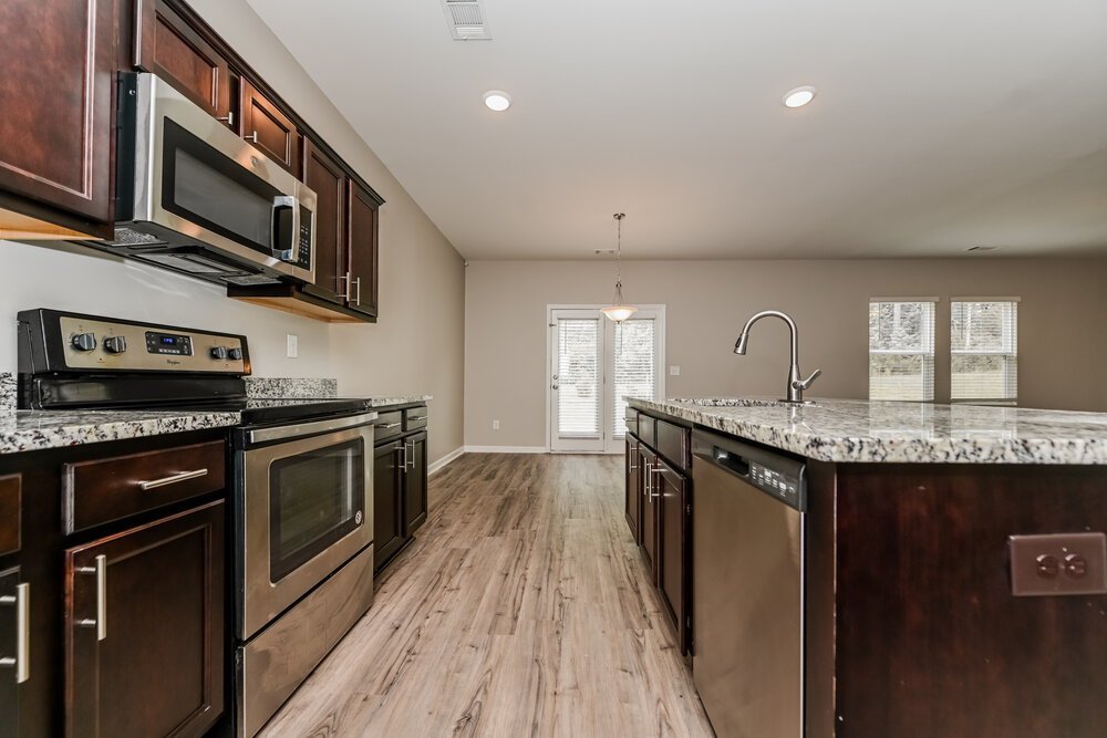 4-Bed Rental on 1083 Coldwater Dr photo 7