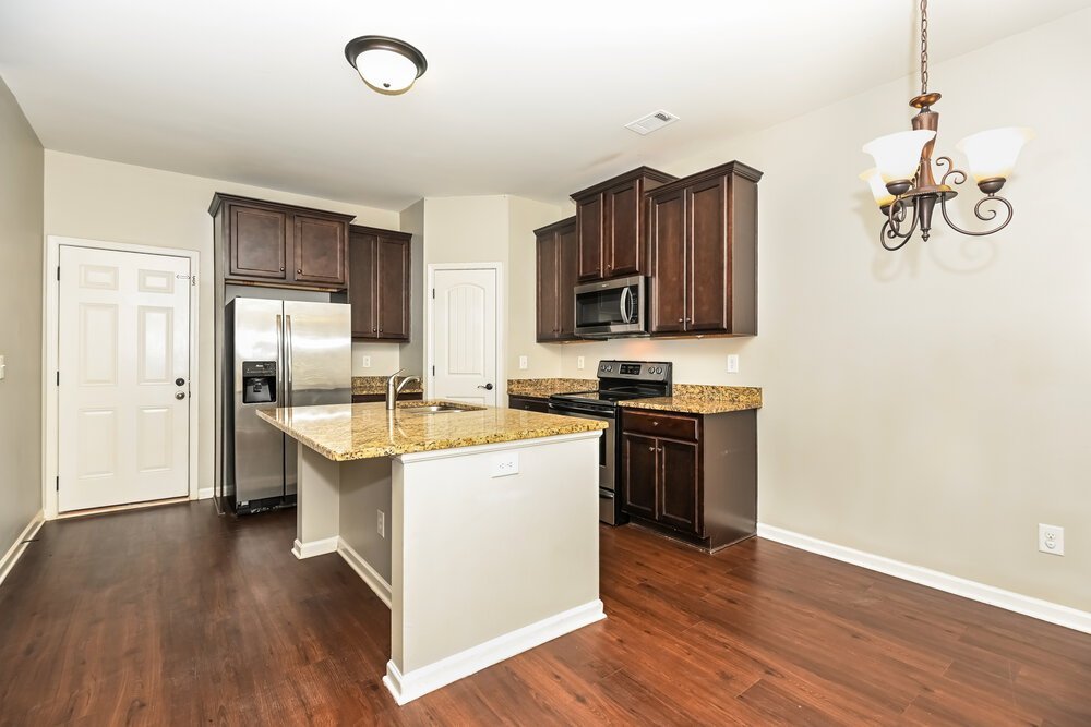 4-Bed Rental on 214 Bethany Manor photo 8