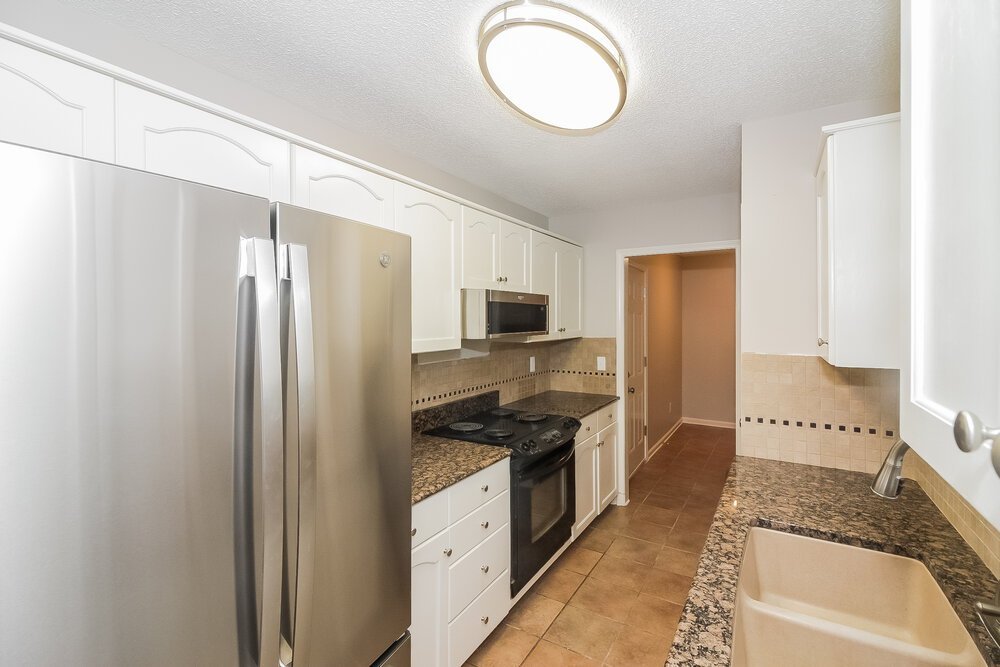 3-Bed Rental on 803 Carianne Cv photo 9