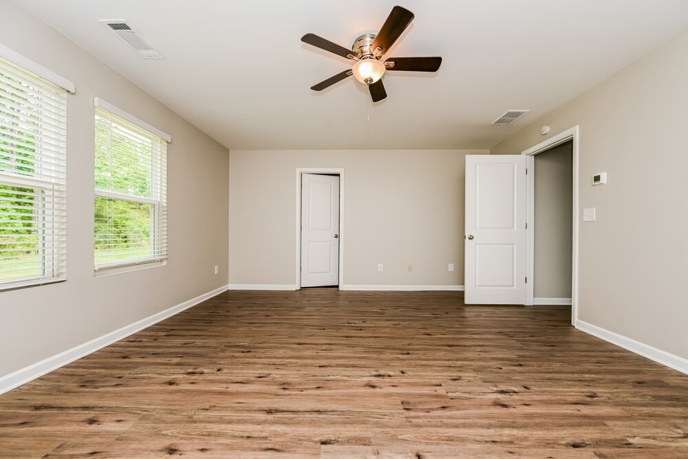 4-Bed Rental on 1083 Coldwater Dr photo 9