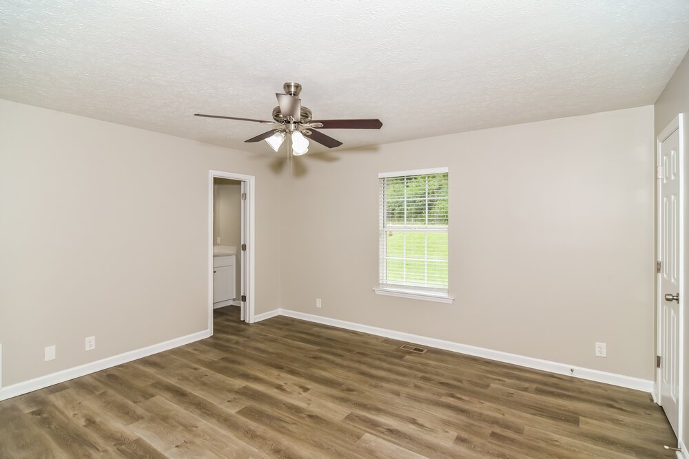 3-Bed Rental on 4560 Whites Creek photo 9
