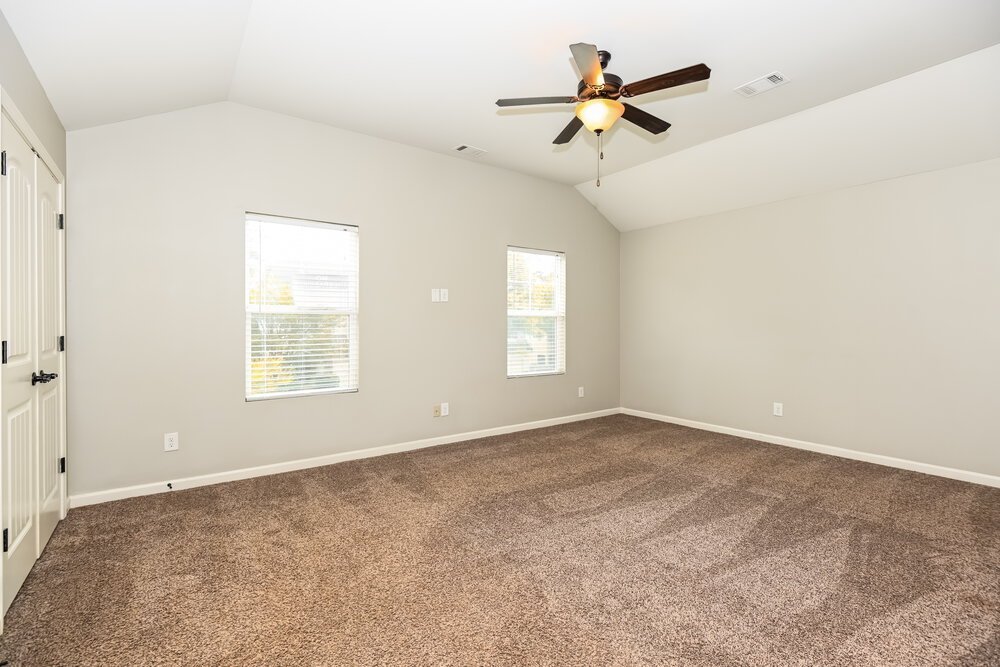 4-Bed Rental on 214 Bethany Manor photo 10