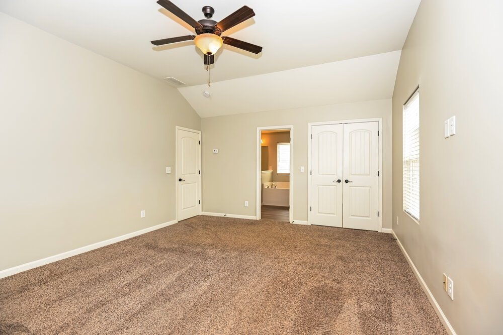 4-Bed Rental on 214 Bethany Manor photo 11