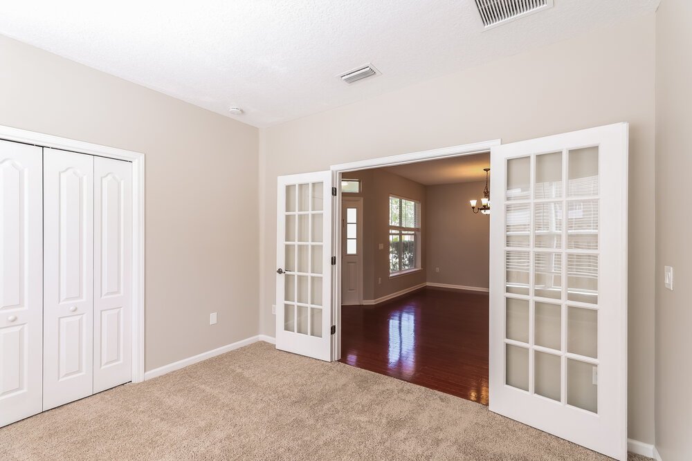 5-Bed Rental on 269 Silver Glen photo 11