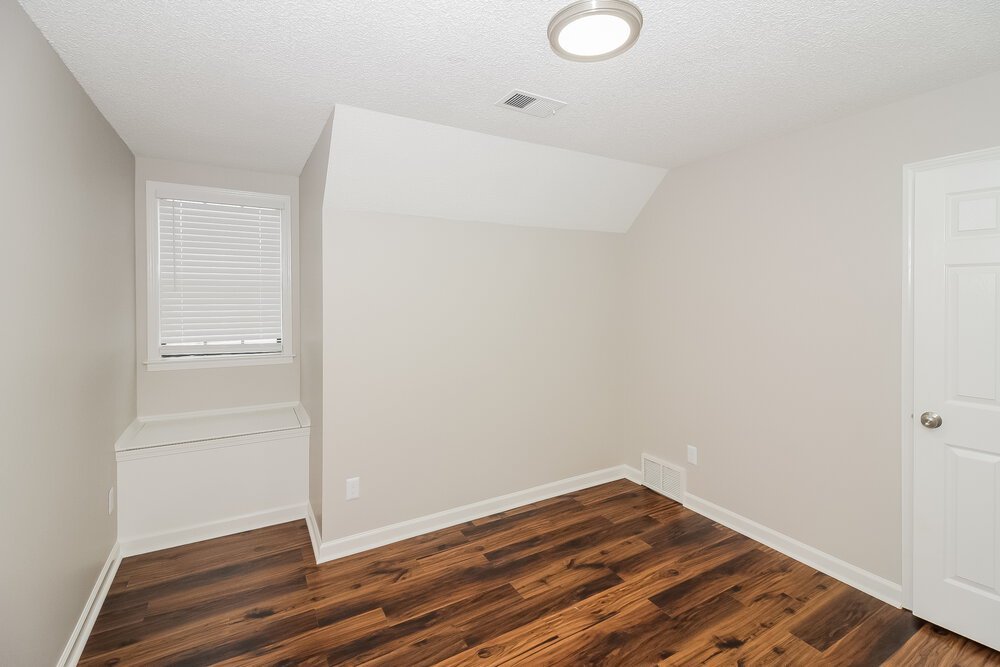 3-Bed Rental on 803 Carianne Cv photo 13
