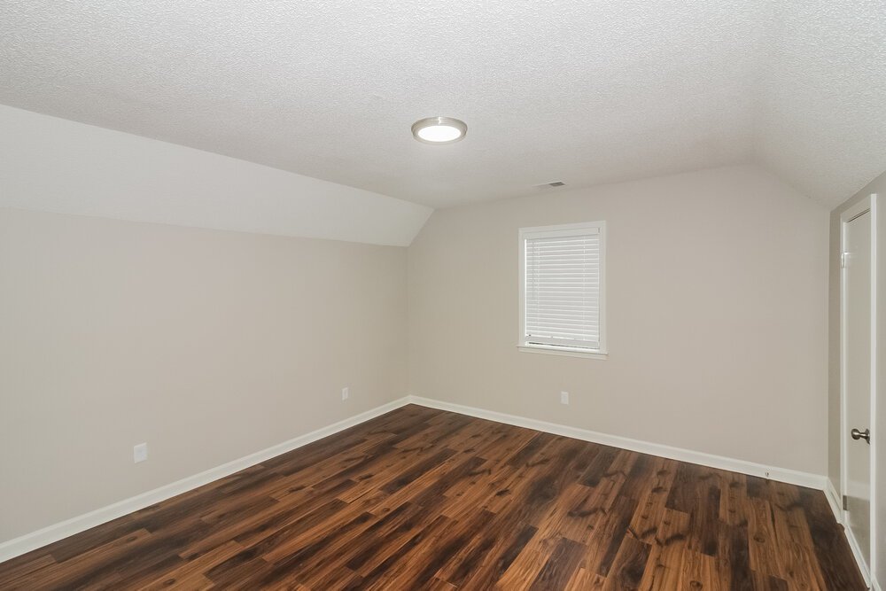 3-Bed Rental on 803 Carianne Cv photo 14