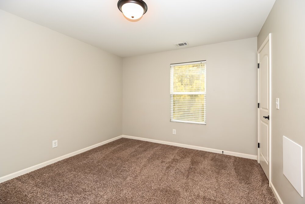 4-Bed Rental on 214 Bethany Manor photo 14