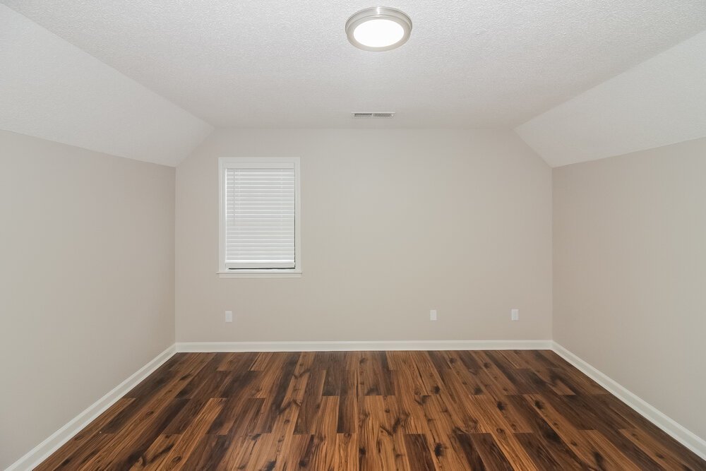 3-Bed Rental on 803 Carianne Cv photo 15