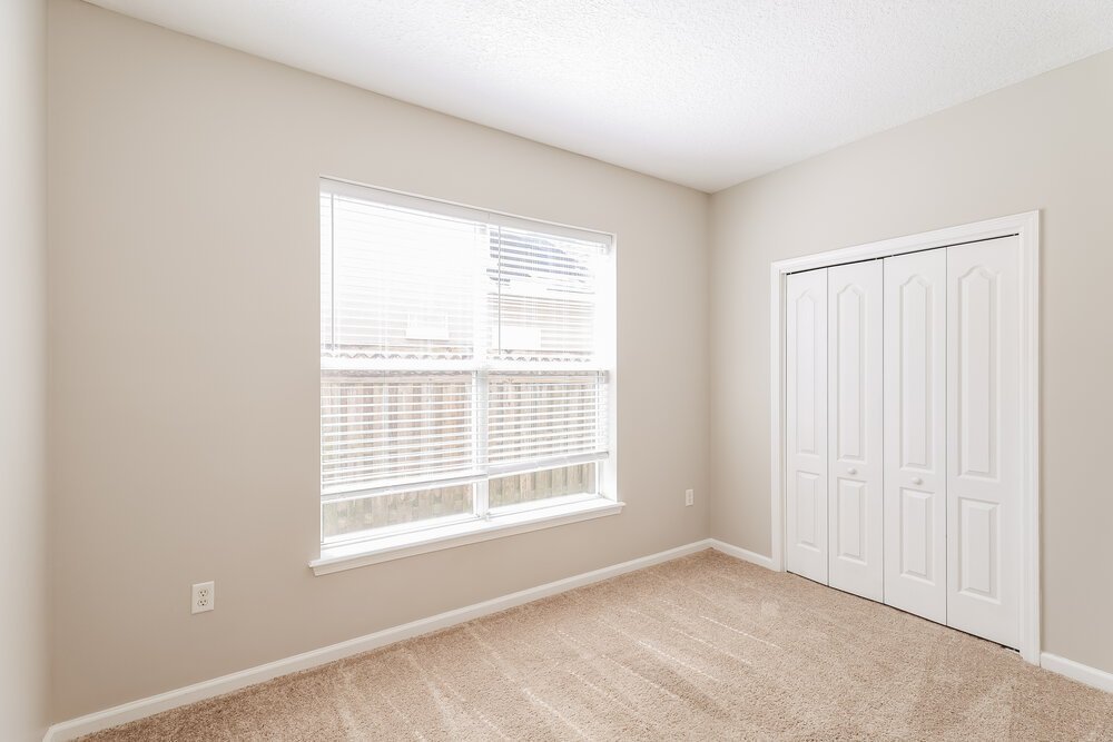 5-Bed Rental on 269 Silver Glen photo 15