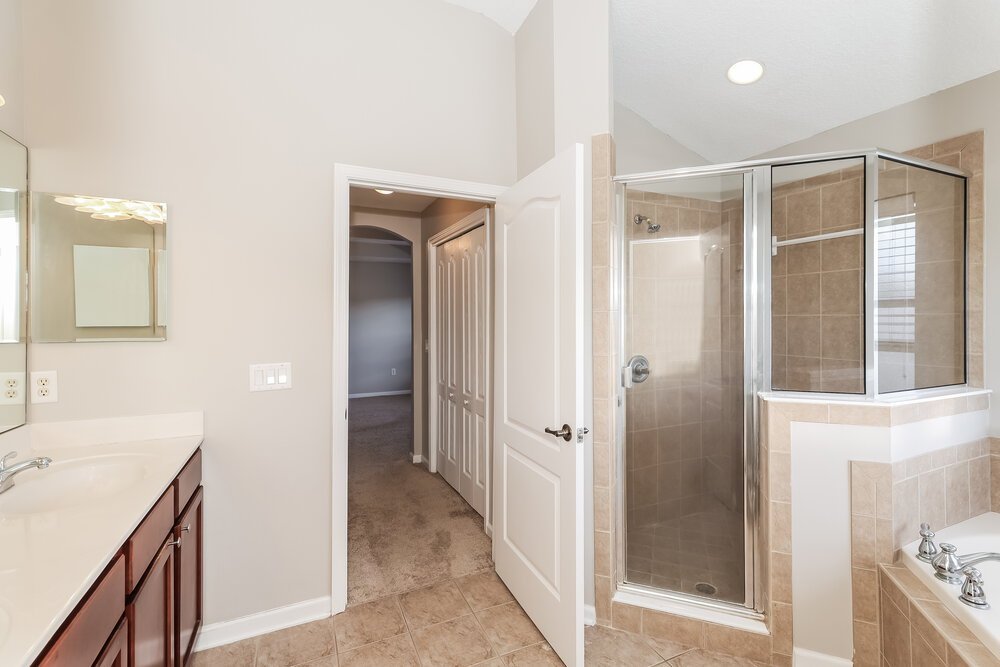 5-Bed Rental on 269 Silver Glen photo 16